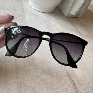 Ray-Ban Erika Polarized RB4171 Polished Black Sunglasses gradient authentic